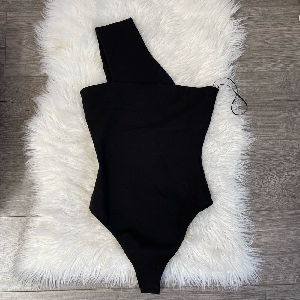 Superdown Rockie One Shoulder Bodysuit Black Size XS - Picture 2 of 4